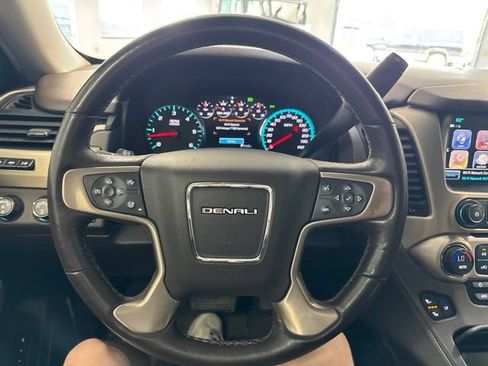 Used 2017 GMC Yukon Denali AWD/4WD image 40