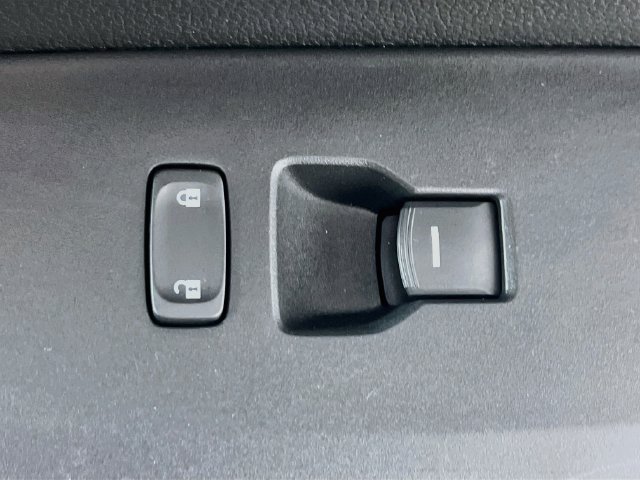 Used 2024 Honda HR-V LX image 32