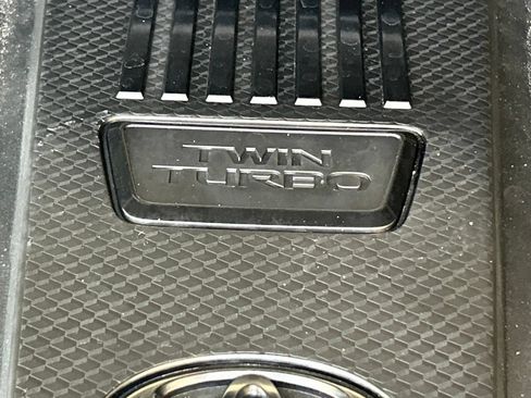 Used 2025 Toyota Tundra Limited AWD/4WD image 12