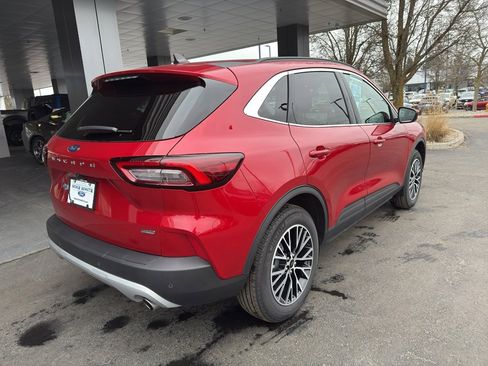 New 2025 Ford Escape PHEV image 4