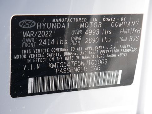 Used 2022 Genesis G70 3.3T image 30