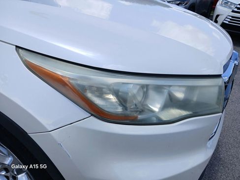Used 2016 Toyota Highlander Limited FWD image 24