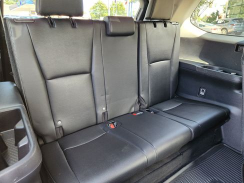 Used 2024 Toyota Grand Highlander AWD image 16