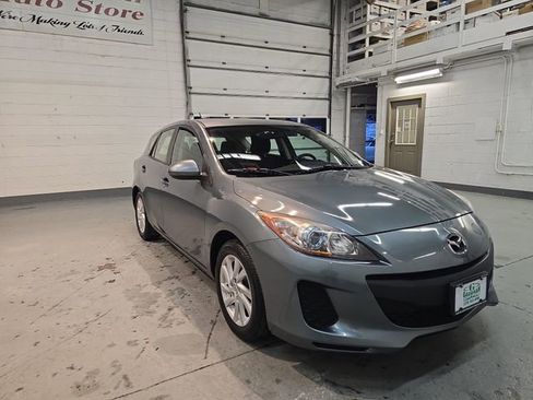 Used 2012 MAZDA MAZDA3 i Touring image 8