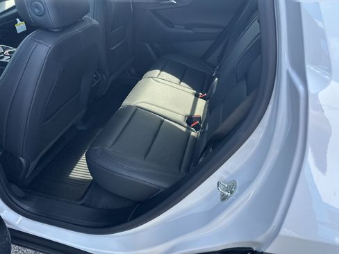 New 2026 Chevrolet Equinox LT w/ Convenience Package II AWD/4WD image 5