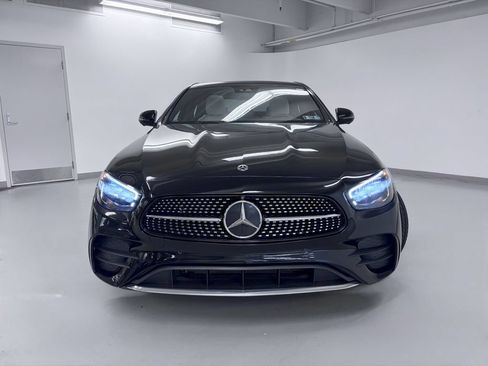 Used 2021 Mercedes-Benz E 350 4MATIC Sedan image 3