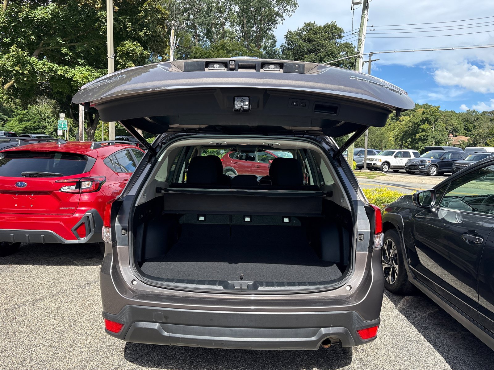 Used 2023 Subaru Forester Premium AWD/4WD image 9