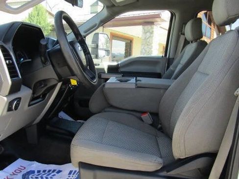 Used 2019 Ford F350 XLT image 7