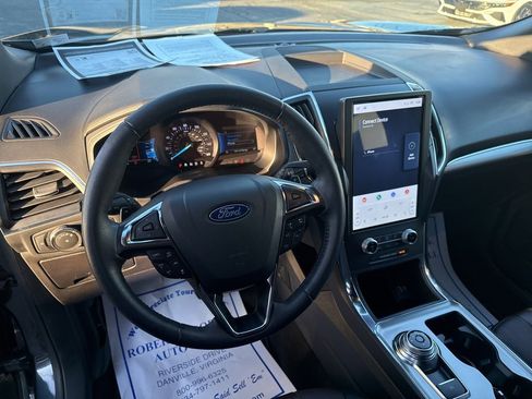 Used 2022 Ford Edge Titanium w/ Equipment Group 301A image 12