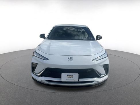 Used 2025 Buick Envista Sport Touring image 4