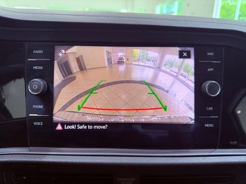 Used 2021 Volkswagen Jetta SEL Premium FWD image 25