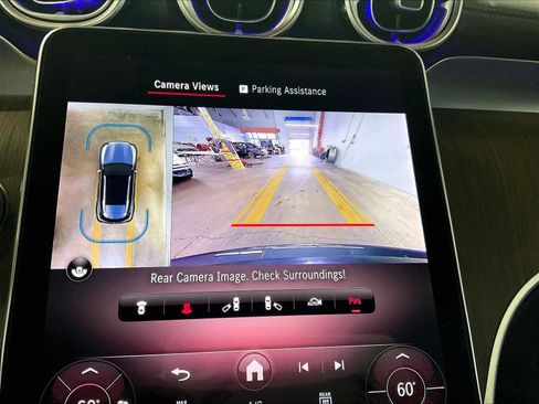 Used 2025 Mercedes-Benz GLC 350e 4MATIC image 22