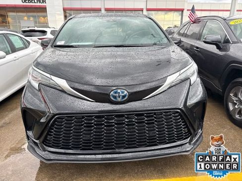 Used 2023 Toyota Sienna XSE w/ XSE Plus Package FWD image 11