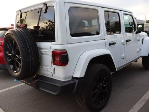 Used 2024 Jeep Wrangler Unlimited Sahara AWD/4WD image 2