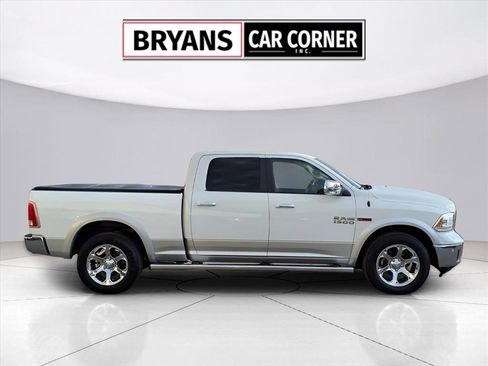 Used 2014 RAM 1500 Laramie w/ Convenience Group image 2