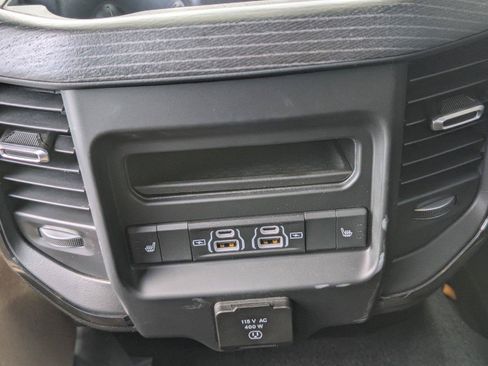 New 2024 RAM 2500 Limited AWD/4WD image 17