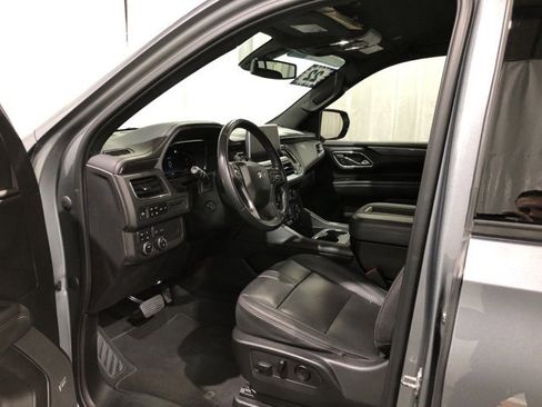 Certified 2022 Chevrolet Suburban RST w/ Sport Performance Package image 7