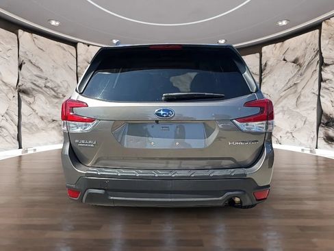 Used 2020 Subaru Forester Premium AWD/4WD image 3