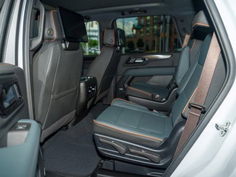 Used 2026 GMC Yukon AT4 w/ AT4 Premium Plus Package AWD/4WD image 15