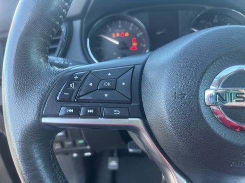 Used 2017 Nissan Rogue SL w/ SL Premium Package image 14