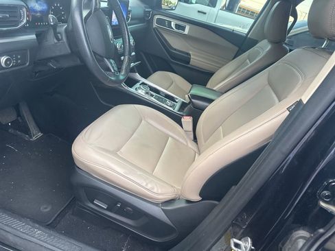 Used 2020 Ford Explorer XLT w/ Equipment Group 202A AWD/4WD image 14