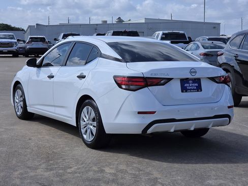 Used 2025 Nissan Sentra S FWD image 7