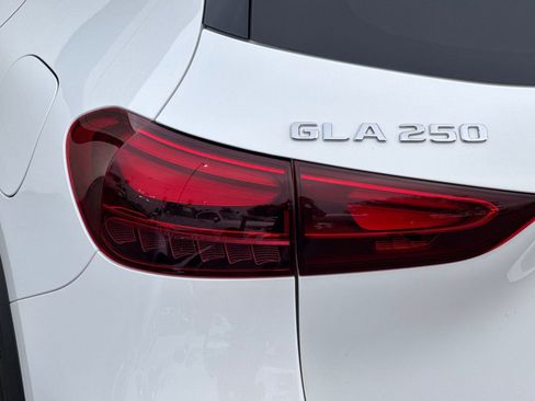 Certified 2025 Mercedes-Benz GLA 250 GLA 250 image 33