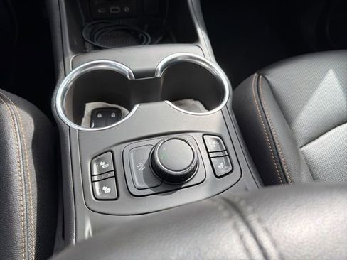 Used 2019 GMC Terrain SLT w/ Preferred Package image 11