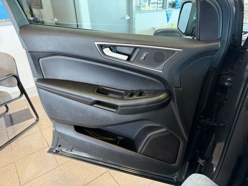 Used 2021 Ford Edge SEL image 20