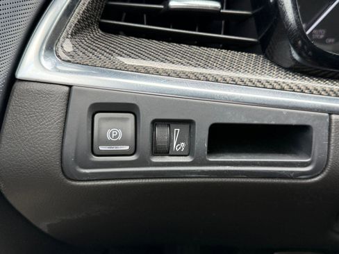 Used 2023 Cadillac XT5 Sportv w/ LPO, Floor Liner Package AWD/4WD image 25