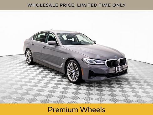 Used 2022 BMW 530e xDrive image 7