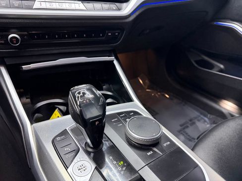 Used 2020 BMW 330i Sedan w/ M Sport Package RWD image 26