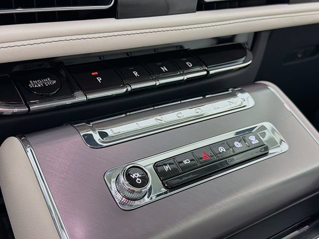 New 2026 Lincoln Aviator 2WD image 17