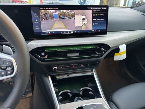 New 2025 BMW 330i xDrive 330i xDrive w/ M Sport Package image 24