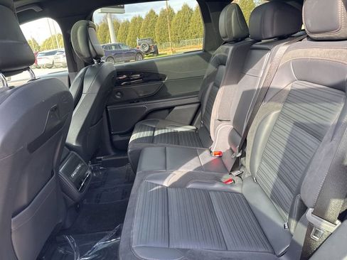 Used 2024 Lincoln Nautilus Reserve w/ Equipment Group 202A image 22