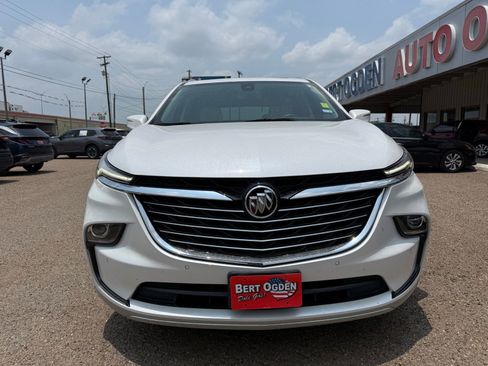 Used 2024 Buick Enclave Essence w/ Experience Buick Package FWD image 2