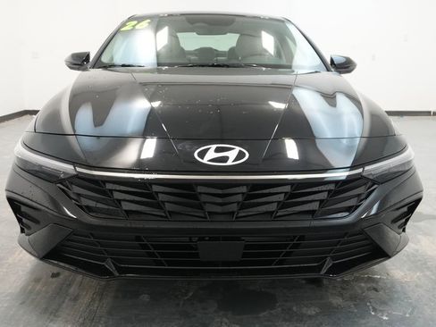 New 2026 Hyundai Elantra Limited image 2