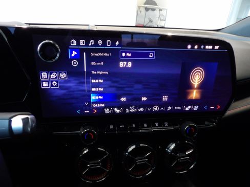 Used 2024 Chevrolet Blazer EV RS image 11