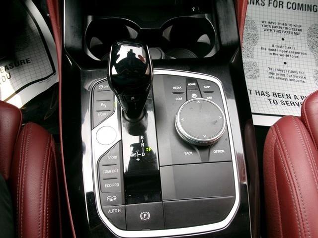 Used 2022 BMW X4 xDrive30i AWD/4WD image 14