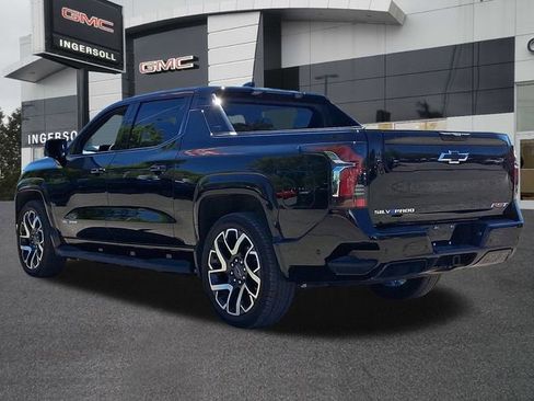 Used 2025 Chevrolet Silverado EV RST AWD/4WD image 23