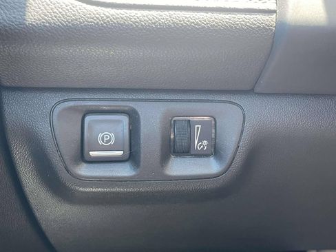 Used 2023 GMC Acadia SLT w/ Elevation Edition AWD/4WD image 24