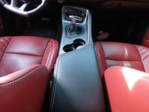 Used 2019 Dodge Challenger SRT Hellcat Redeye image 9