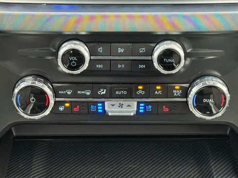 Used 2024 Ford F350 Limited image 26