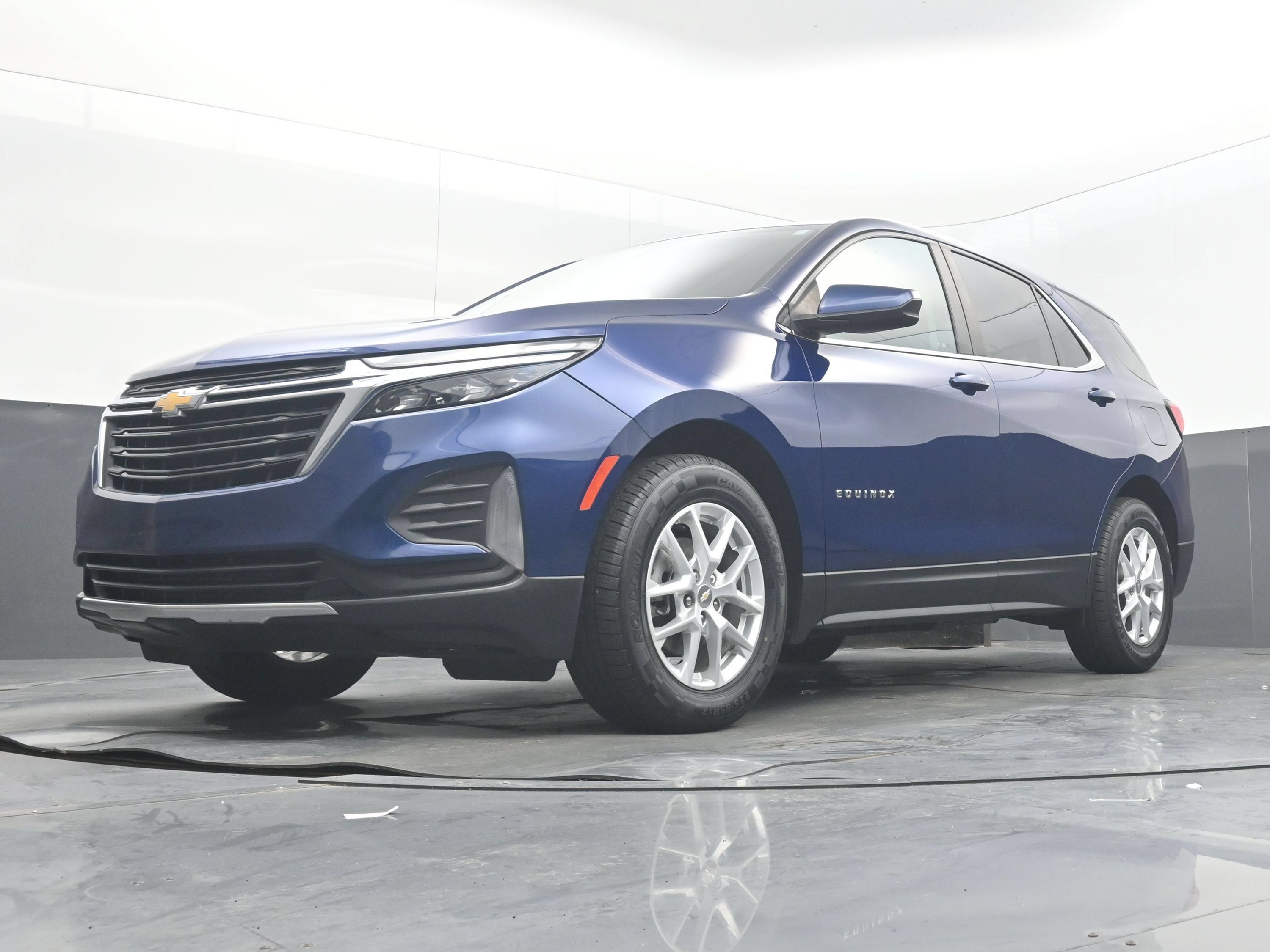 Used 2023 Chevrolet Equinox LT FWD image 25