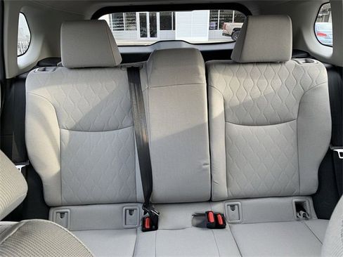 Used 2025 Toyota Corolla Cross L image 30