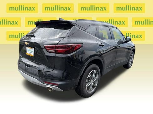 Used 2024 Chevrolet Blazer LT w/ Convenience Package FWD image 11