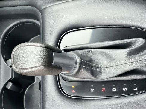 Used 2025 Honda HR-V LX image 16