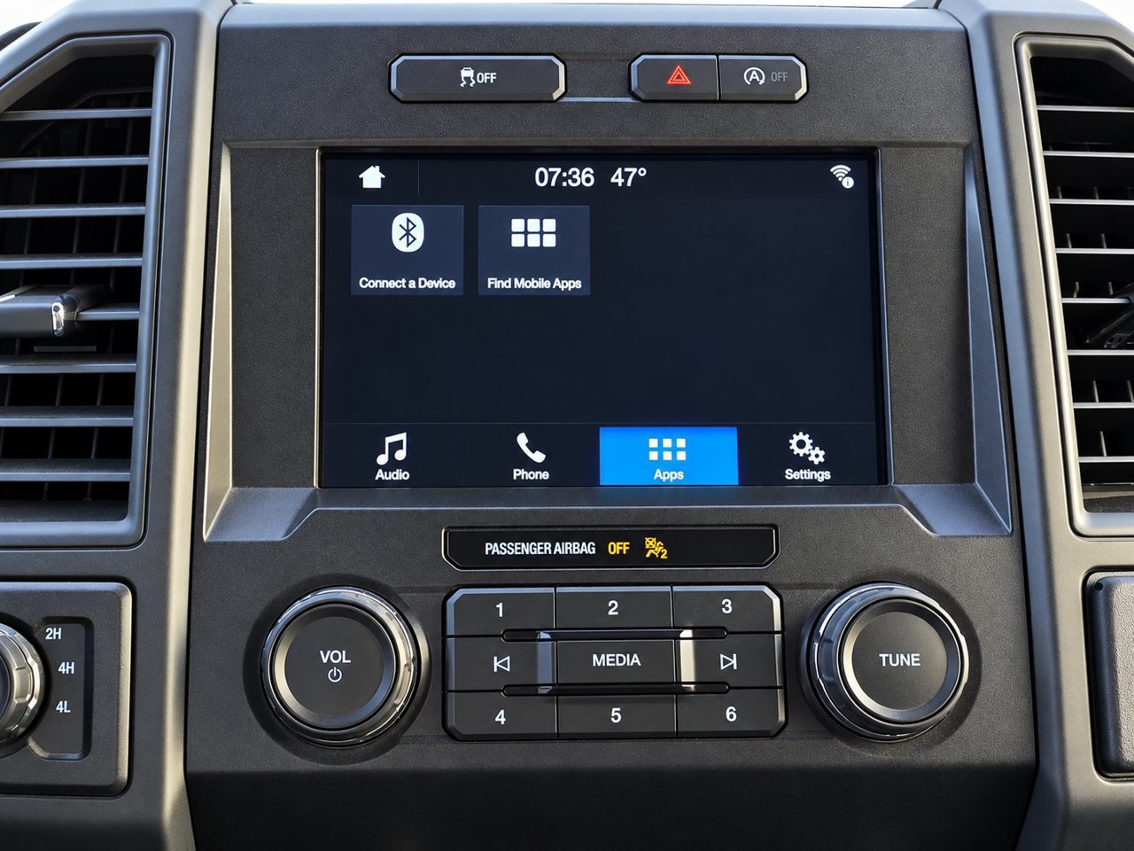 Used 2019 Ford F150 XL w/ Equipment Group 101A Mid AWD/4WD image 17
