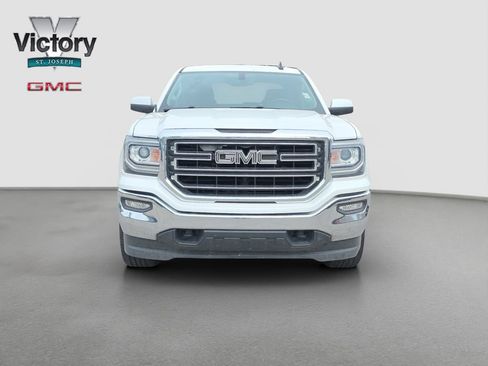 Used 2017 GMC Sierra 1500 SLE w/ SLE Value Package AWD/4WD image 2