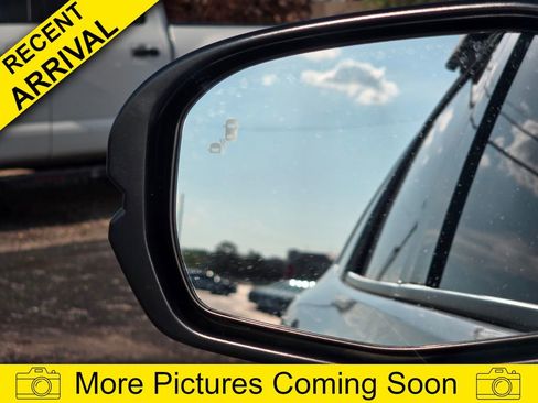 Used 2024 Honda HR-V EX-L image 9